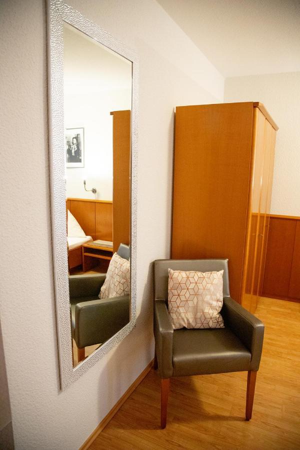 Kleines Hotel Westhus Doerpen Exterior photo